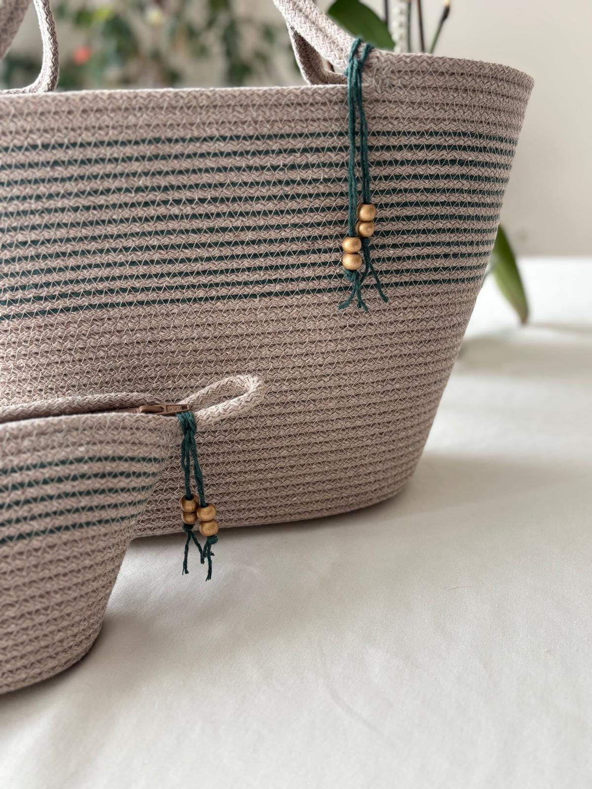 Beige&Grün Handgefertigte geflochtene Jutetasche und Beutel-Set: Beige Clutch & Strandtasche