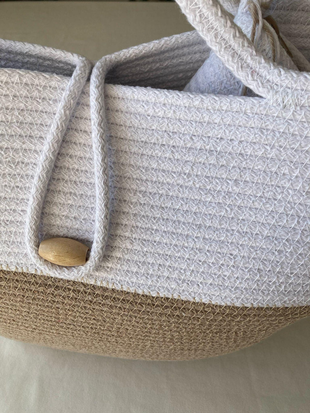 Beige-weiße handgewebte Juteseiltasche: Beige-weißes Baumwollfutter