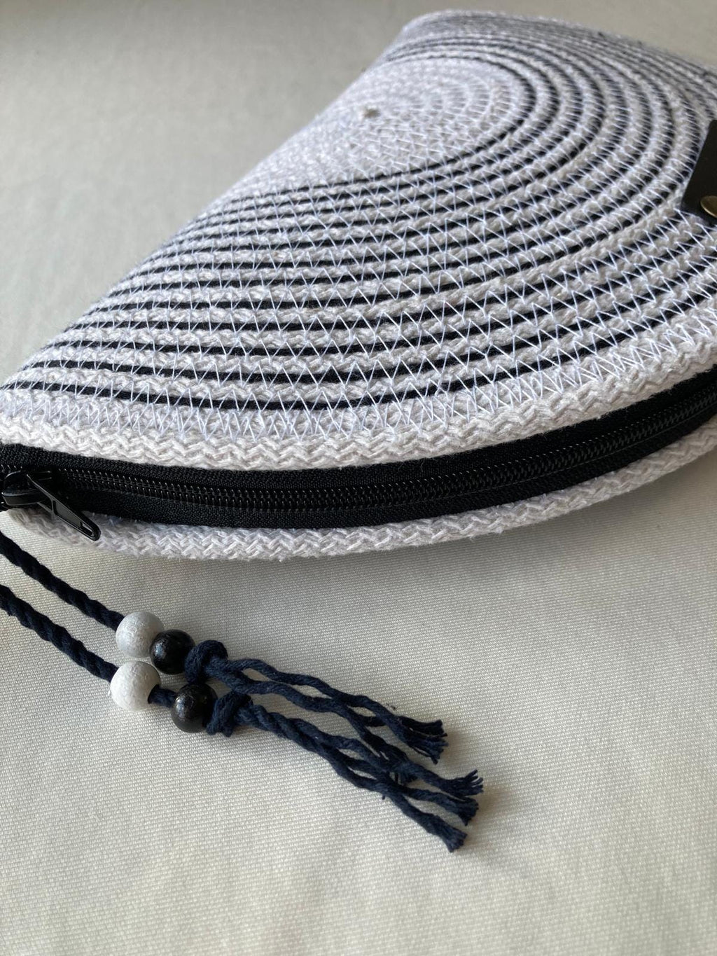 Black&White Handwoven Jute Rope Bag: Black & White Summer Beach Tote