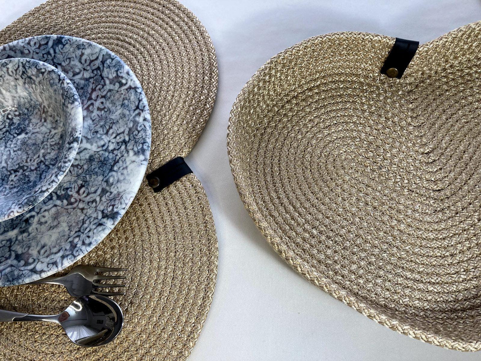 Handwoven Heart Placemat Set: Valentine's Day Dining Table Decor