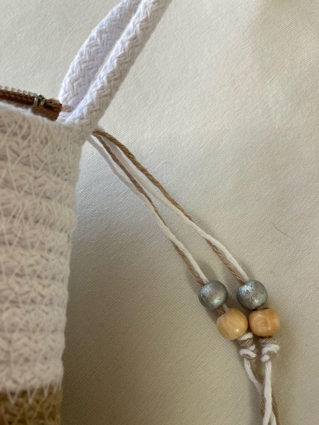 Beige-weiße handgewebte Juteseiltasche: Beige-weißes Baumwollfutter