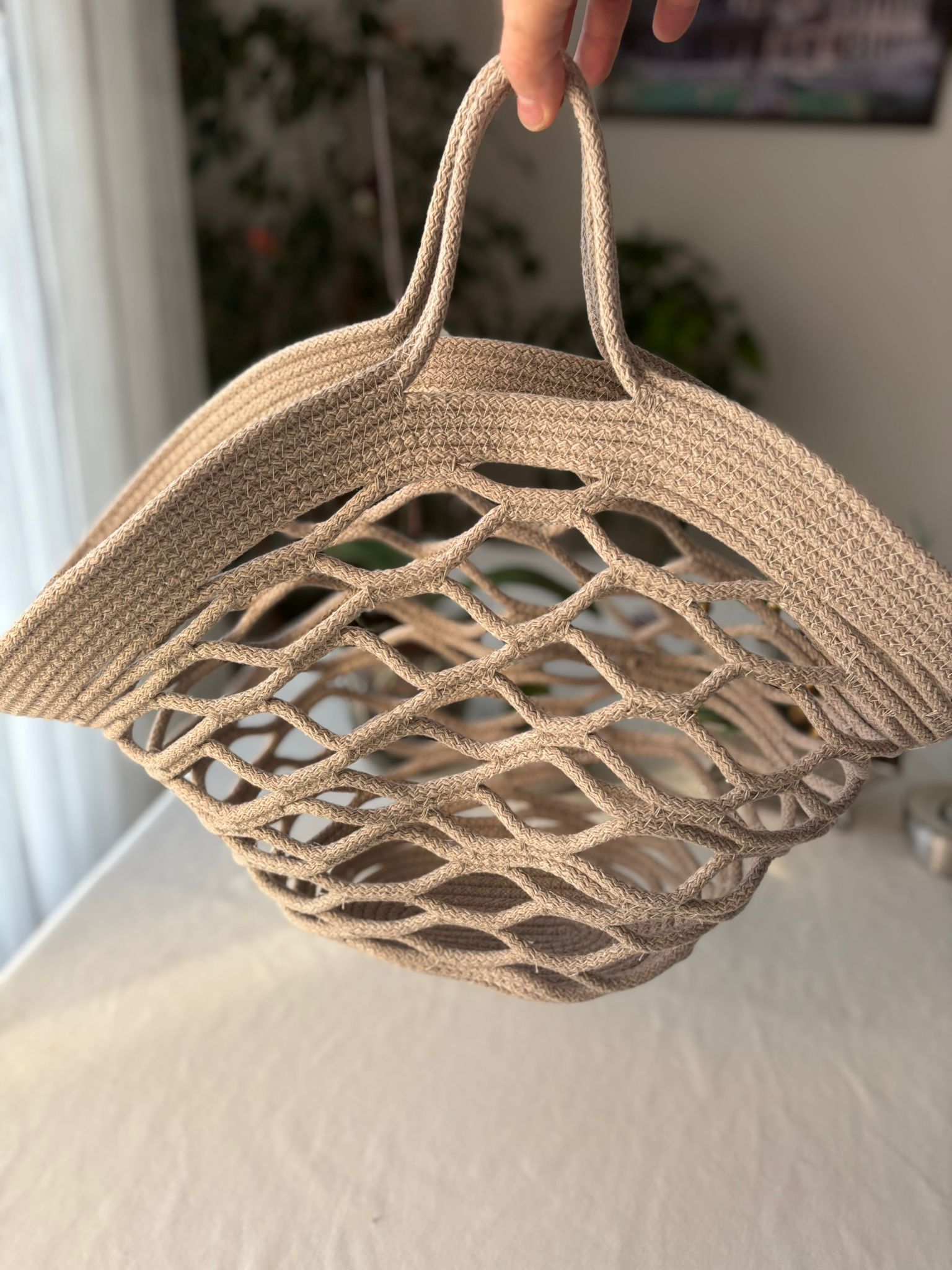 Handmade Red Knotted Net Bag: Eco-Friendly Market Tote.