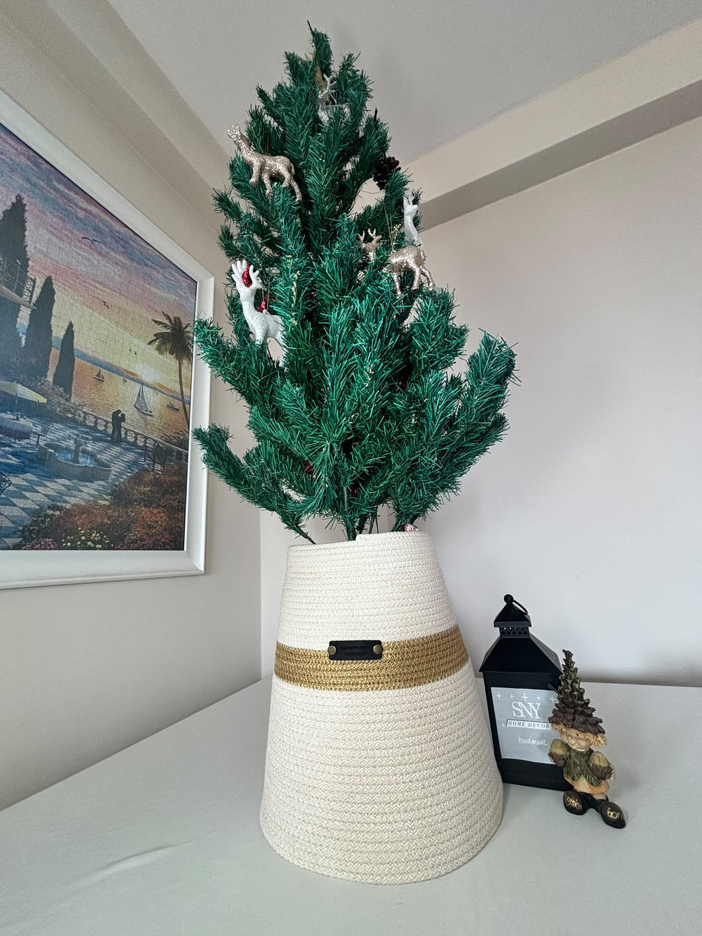 Round wicker Christmas tree collar ,stand cover; woven tree skirt, Christmas tree enclosure, Christmas tree base Cover / plant pot cover