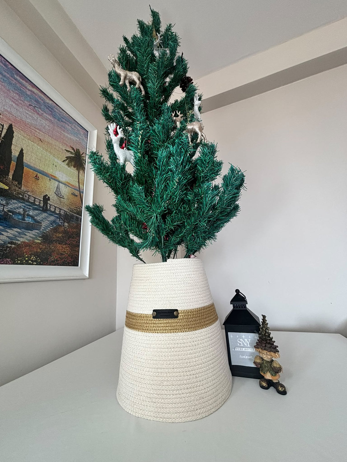 Round wicker Christmas tree collar ,stand cover; woven tree skirt, Christmas tree enclosure, Christmas tree base Cover / plant pot cover