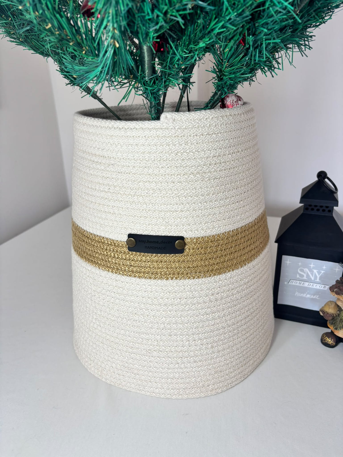 Round wicker Christmas tree collar ,stand cover; woven tree skirt, Christmas tree enclosure, Christmas tree base Cover / plant pot cover