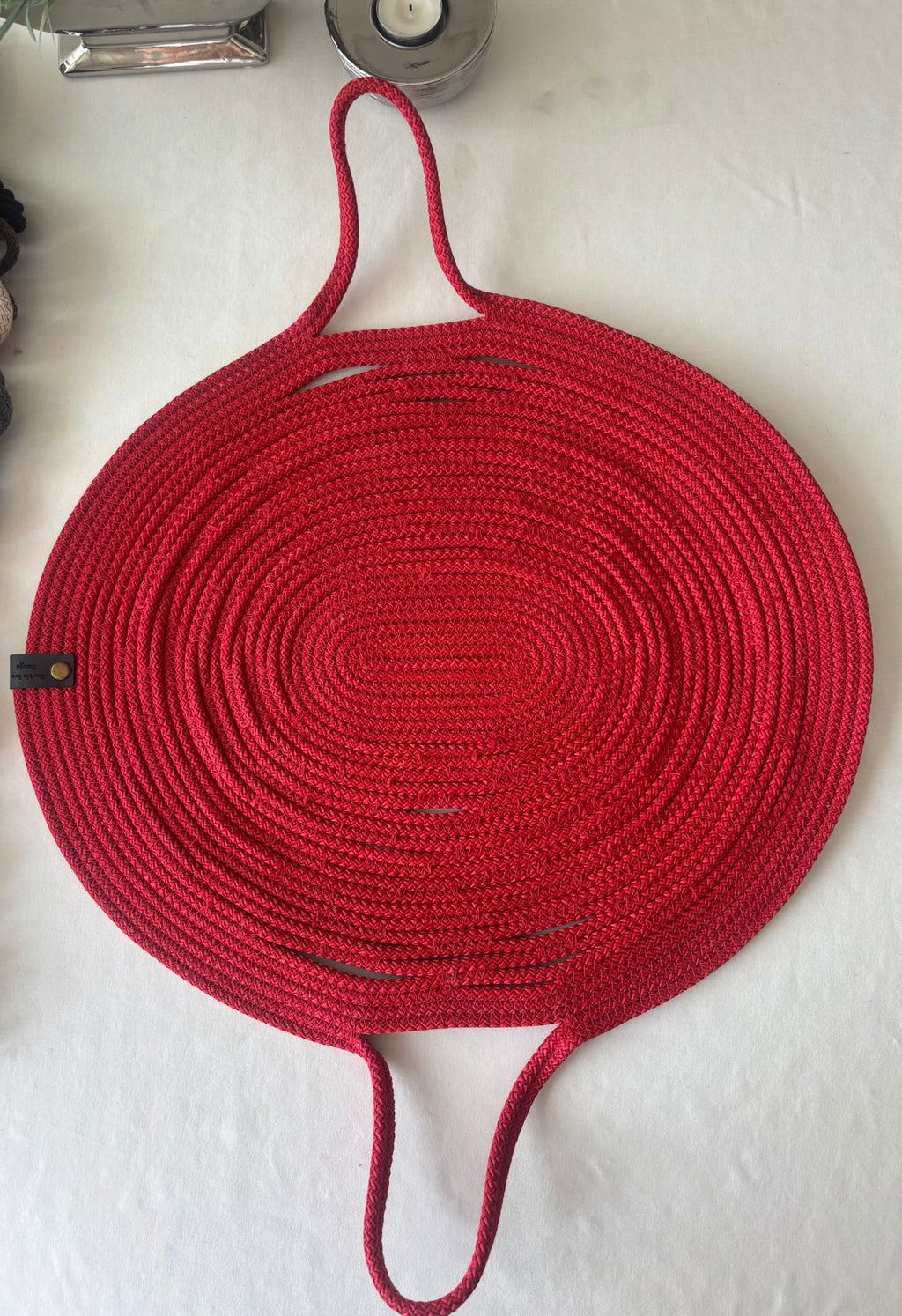 Handgemachte rote geknotete Netztasche: Umweltfreundlicher Marktbeutel.