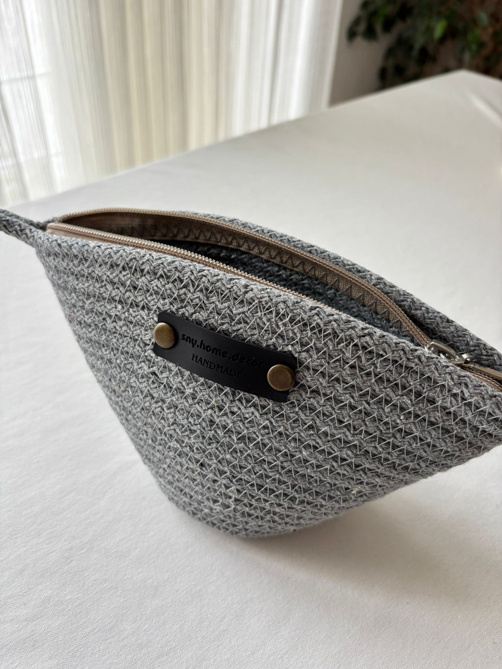 Handwoven Straw Makeup Bag: Boho Cosmetic Zipper Pouch