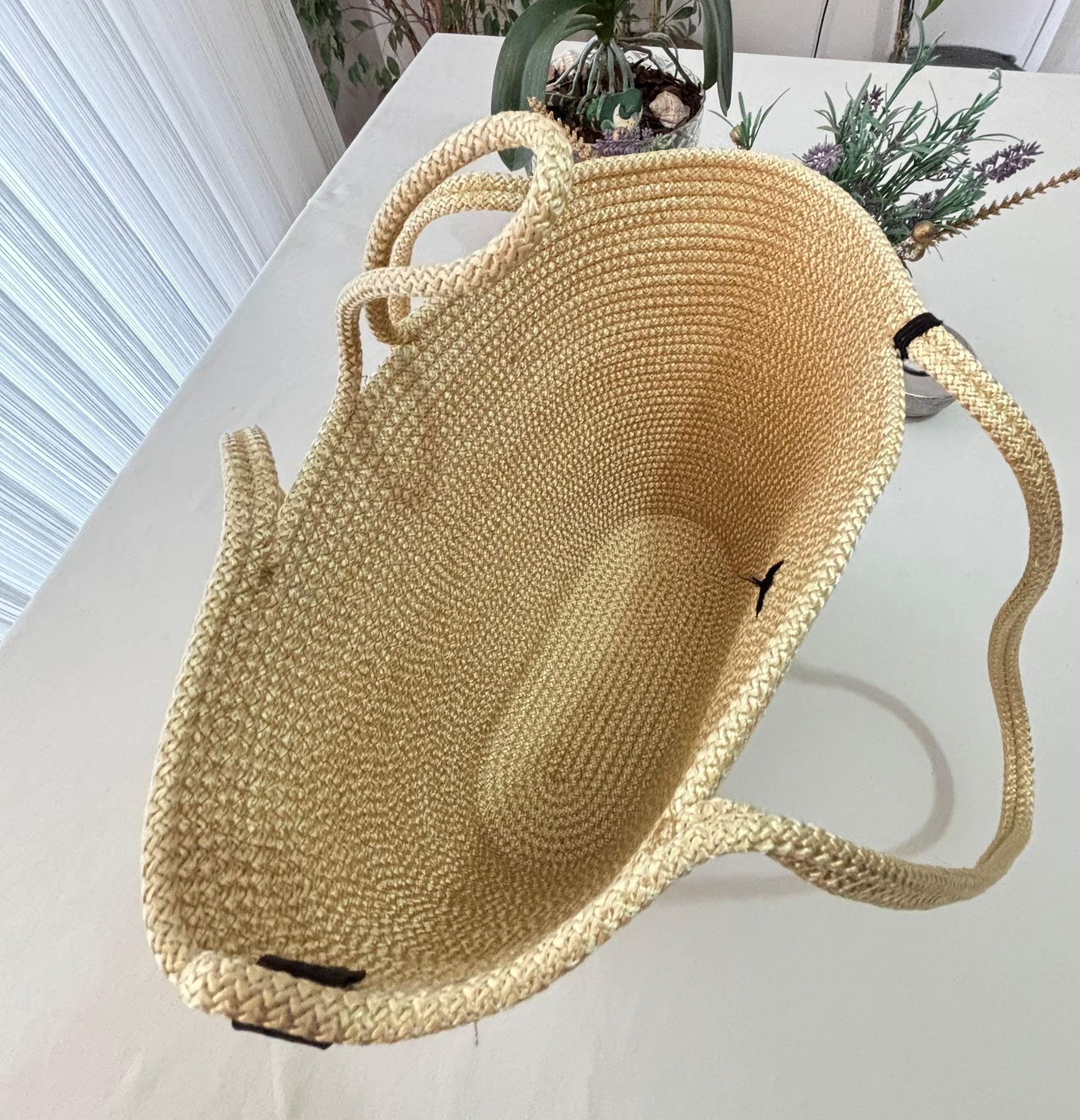 Handgefertigte gelbe (goldene) Tasche aus Jute-Seil: Geflochtene Boho-Strandtasche
