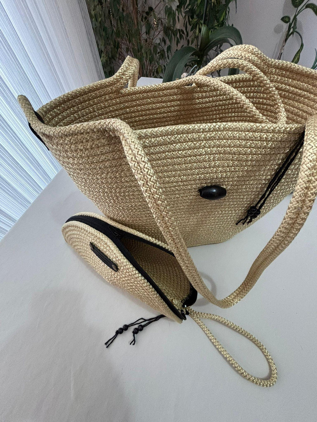 Handgemachte Gold-Schultertasche aus Jutekordel: Geflochtene Strandtasche