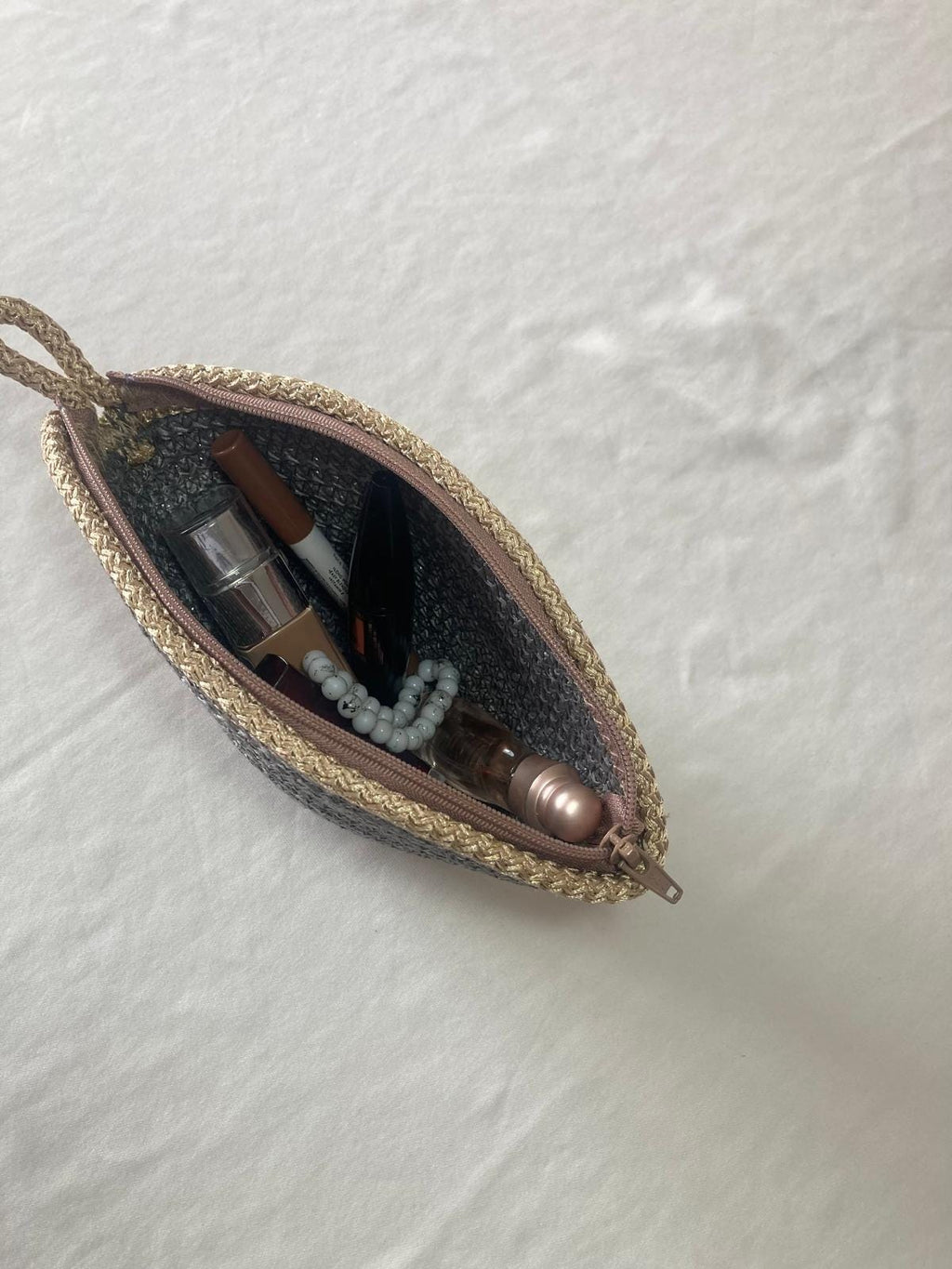 Handwoven Straw Makeup Bag: Boho Cosmetic Zipper Pouch