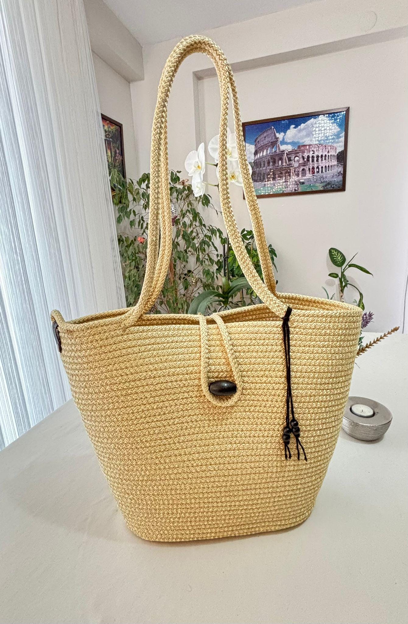 Handgemachte Gold-Schultertasche aus Jutekordel: Geflochtene Strandtasche
