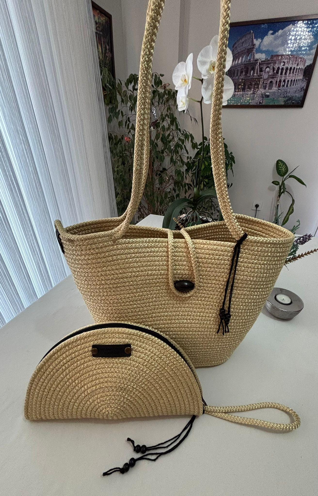 Handgemachte Gold-Schultertasche aus Jutekordel: Geflochtene Strandtasche