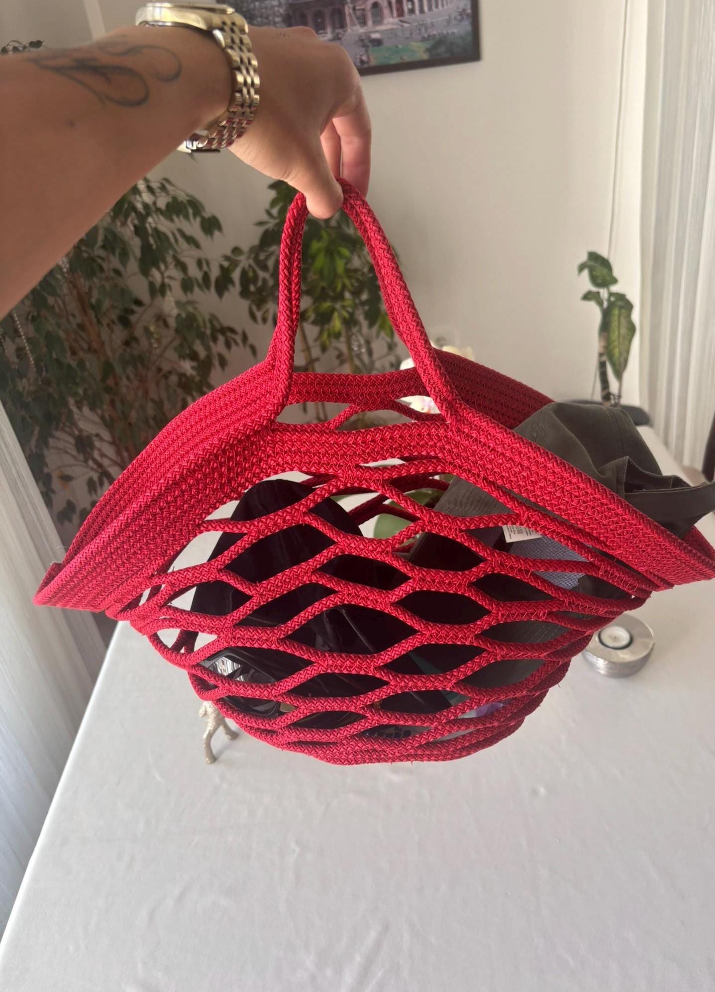 Handmade Red Knotted Net Bag: Eco-Friendly Market Tote.