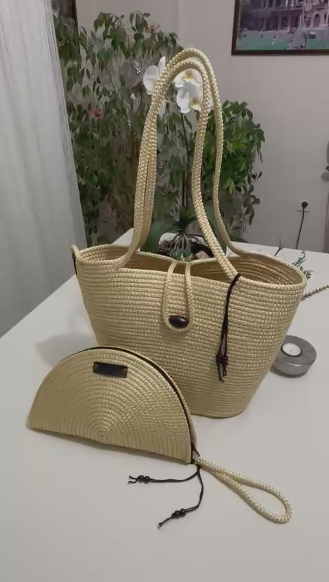 Handgemachte Gold-Schultertasche aus Jutekordel: Geflochtene Strandtasche